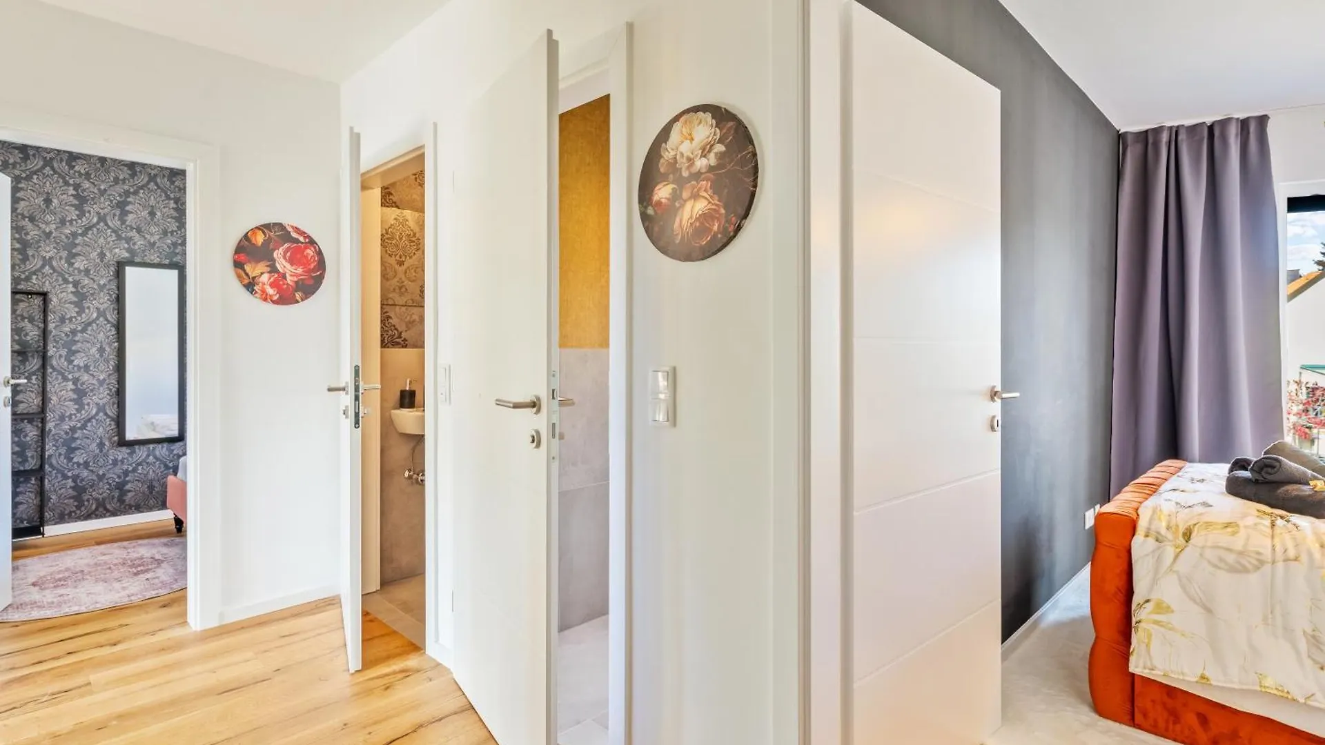 Black Suite - Whirlpool Terrace - Free Parking - Wifi Vienna Apartment